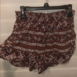 american eagle flowy shorts